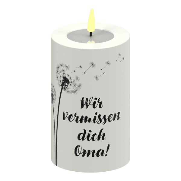 LED Stumpenkerze Weiß Pusteblume "Wir vermissen dich Oma!"
